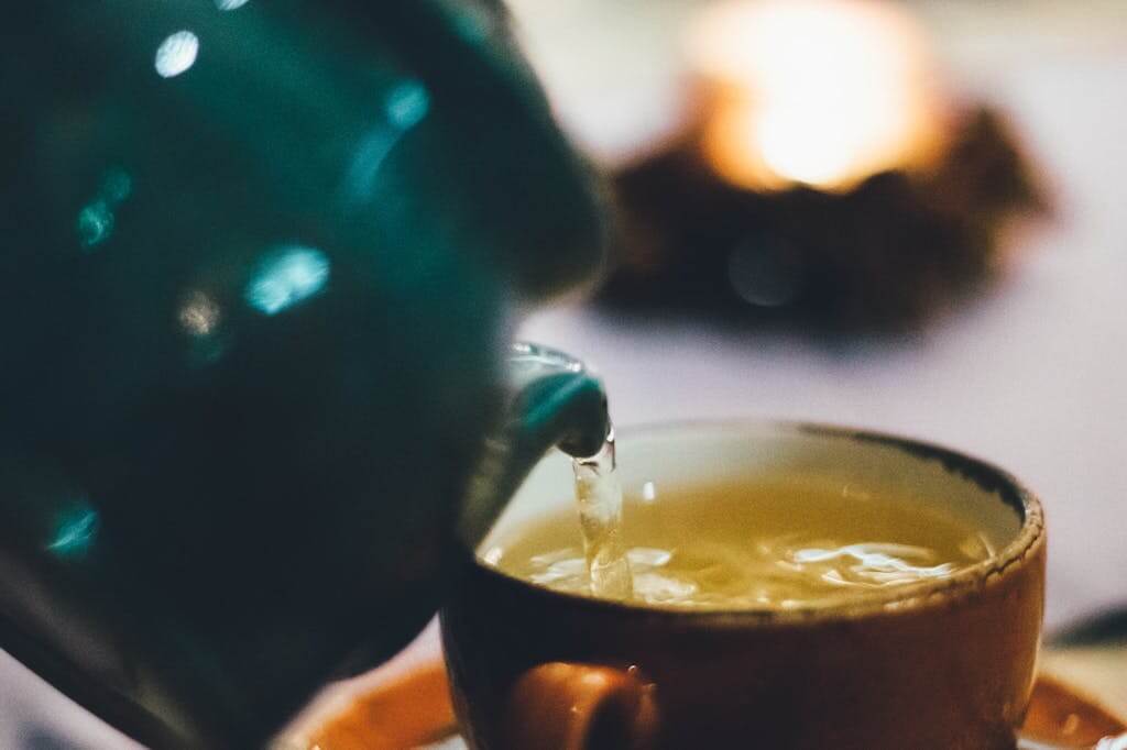konvicka-s-cajem